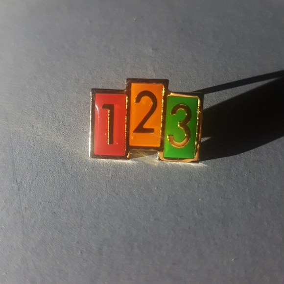 {FWP} 1 2 3 Pin - Picture 2 of 9